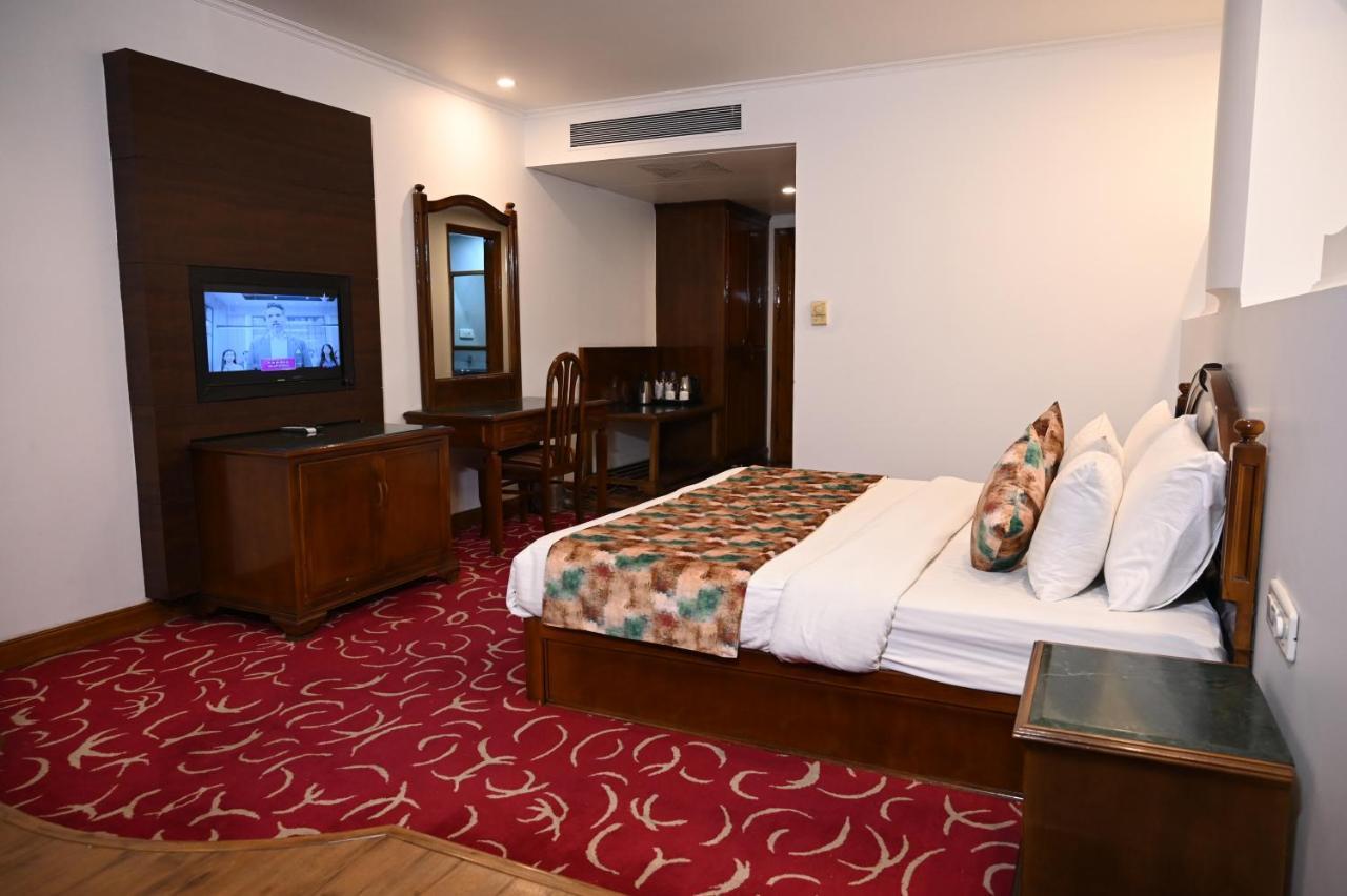 Hotel Lawrence Amritsar Esterno foto