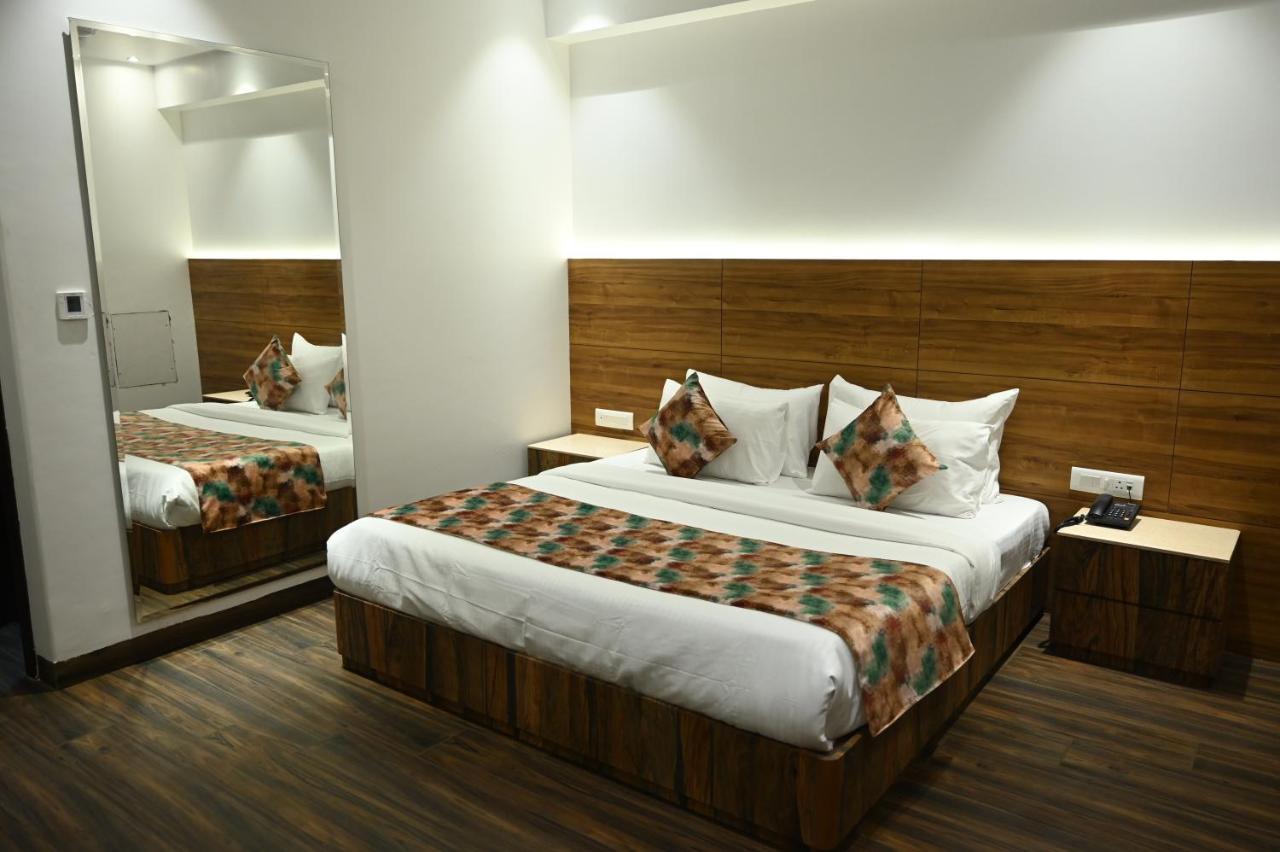 Hotel Lawrence Amritsar Esterno foto
