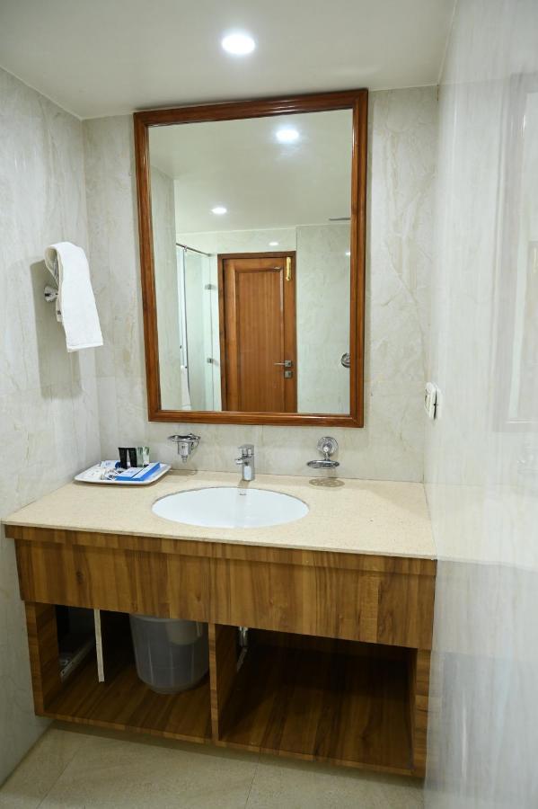 Hotel Lawrence Amritsar Esterno foto