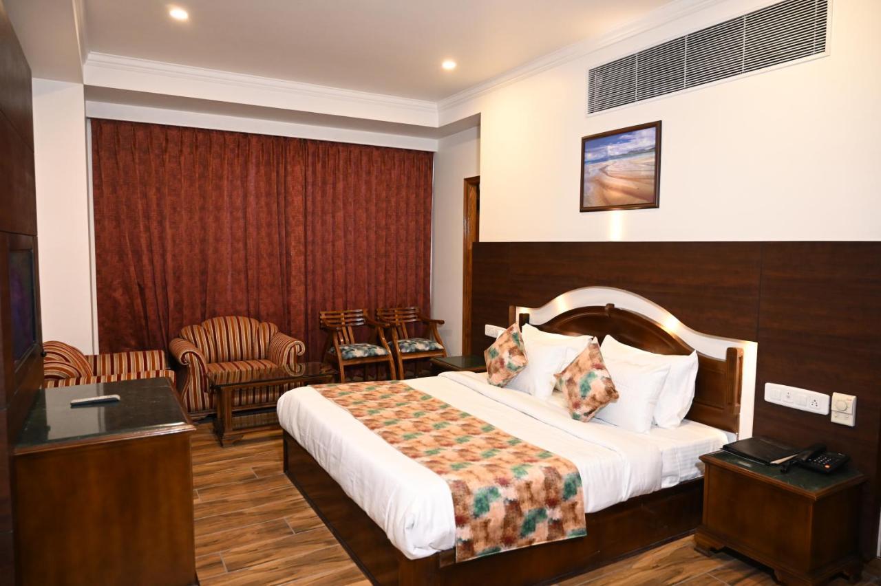 Hotel Lawrence Amritsar Esterno foto