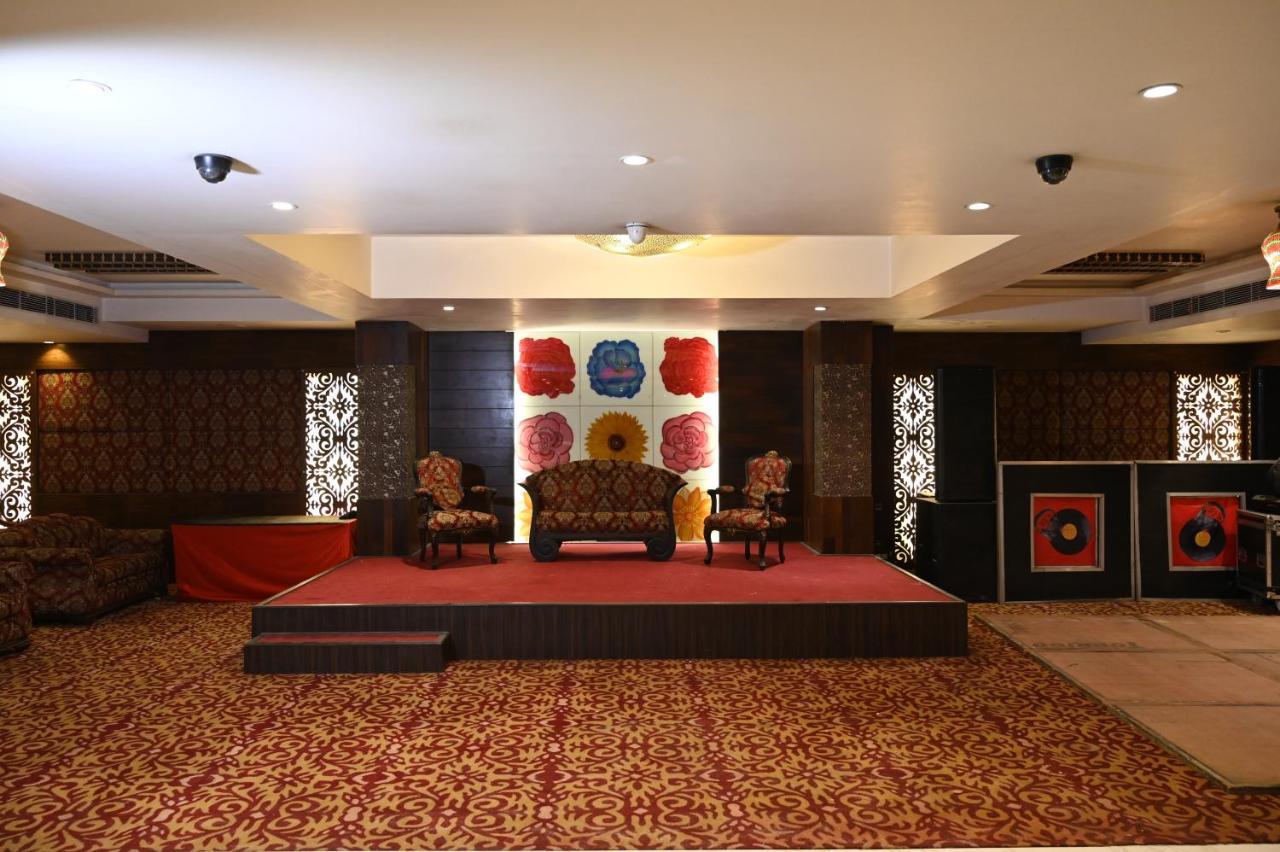 Hotel Lawrence Amritsar Esterno foto