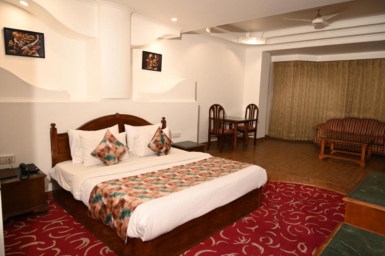Hotel Lawrence Amritsar Esterno foto