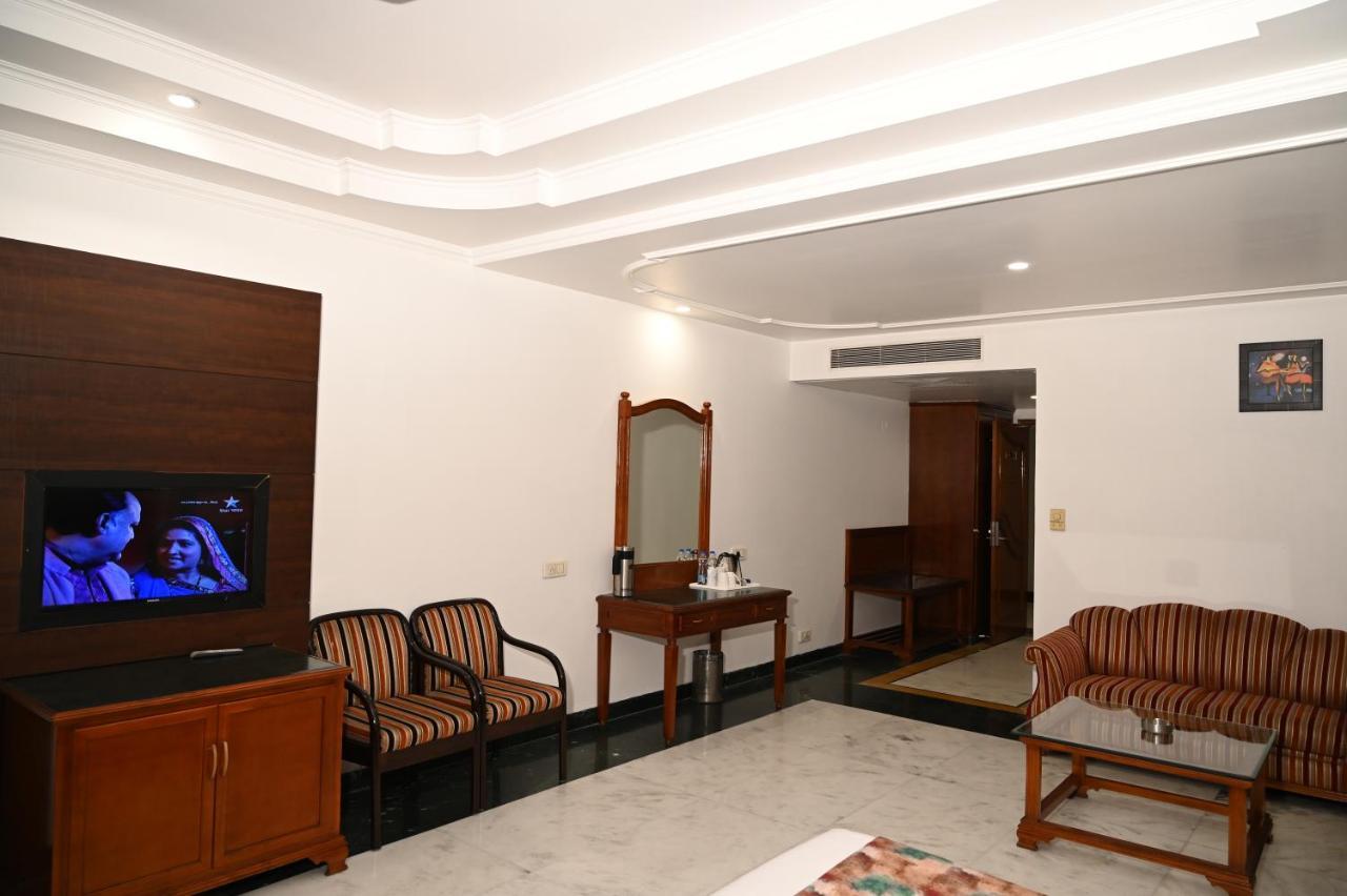 Hotel Lawrence Amritsar Esterno foto